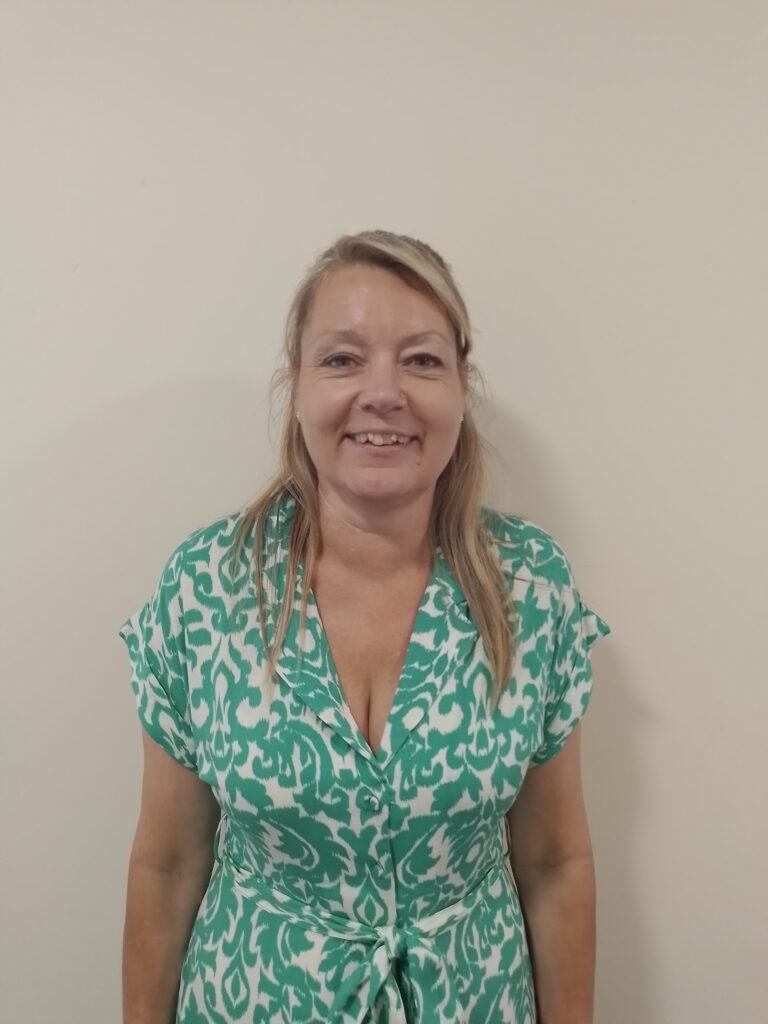 Teacher and English Lead